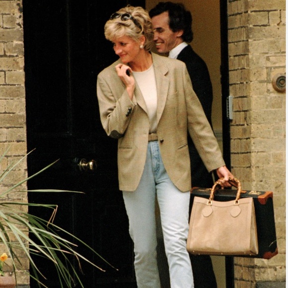 Authentic Vintage Gucci Diana Bamboo Handle Tote Bag - Picture 14 of 15